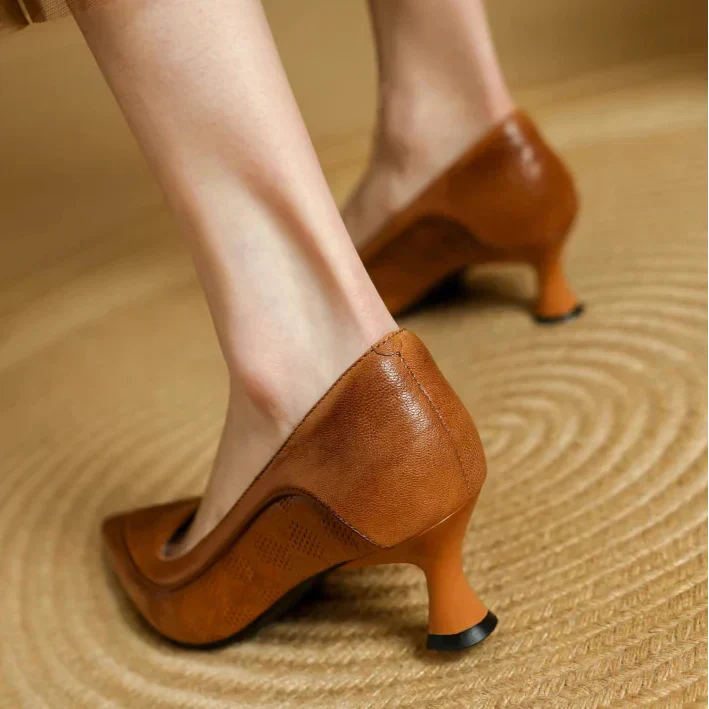 Fiona™ | Elegant Pumps