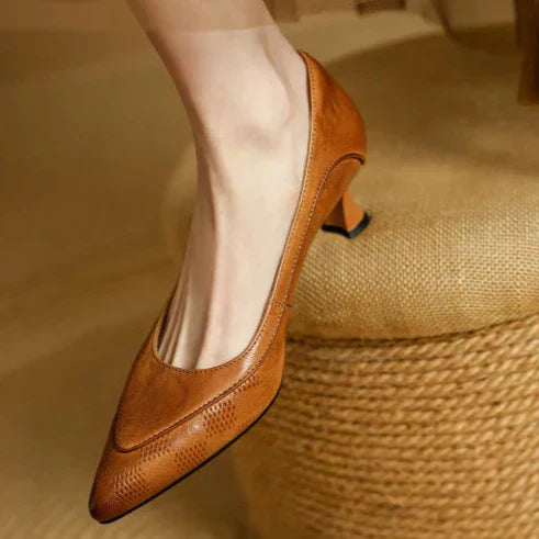 Fiona™ | Elegant Pumps