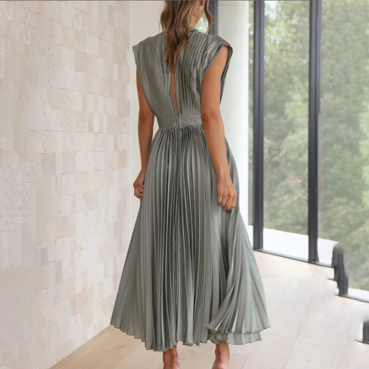 Hattie™ | Timeless Pleated Midi Dress