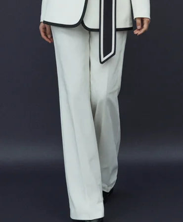 Giovanna – elegant outfit for women at the office