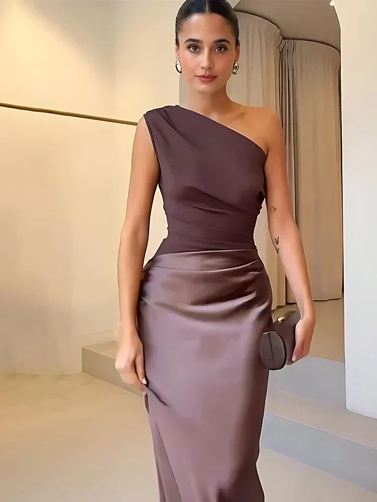 Ellie™ | Maxi Dress with a Guilt in Satin