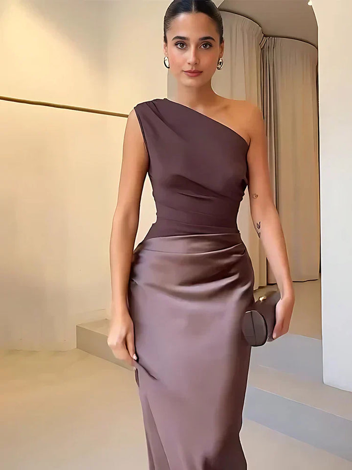 Ellie™ | Maxi Dress with a Guilt in Satin